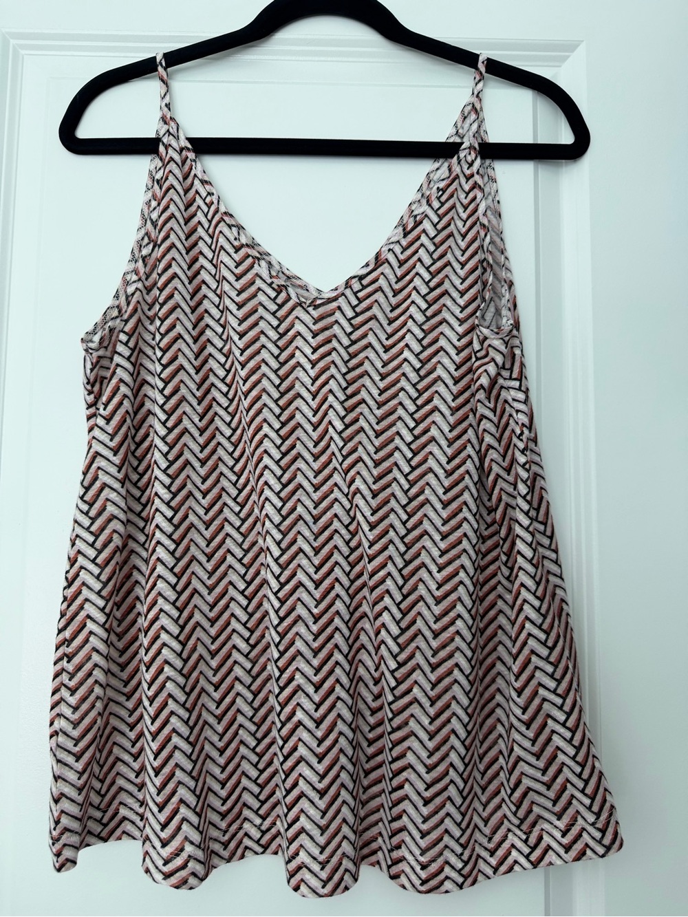 LOFT Chevron Strappy linen V-Neck Camisole in White and Rust